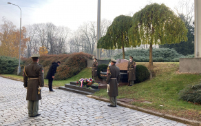 Pietní akt u pomníku popravených absolventů VŠV